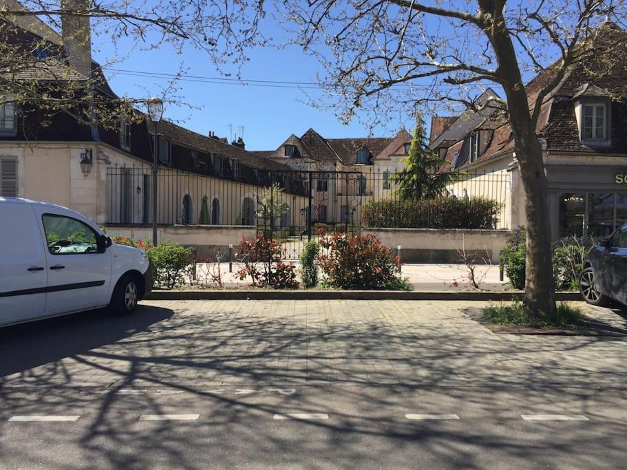 Bel Appart Au Bord De L'Eau Proche Gare Avec Wifi Auxerre Exteriör bild