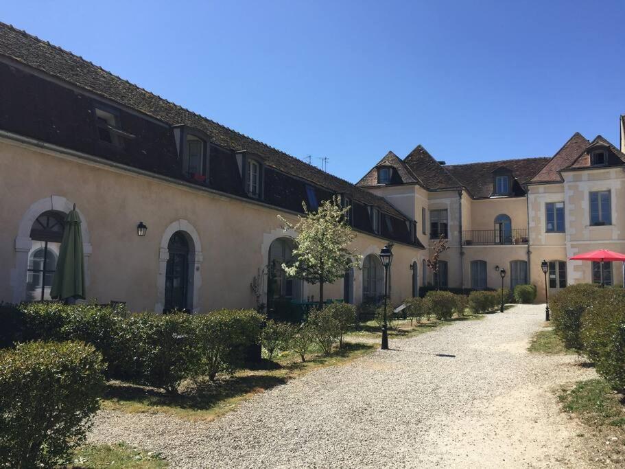 Bel Appart Au Bord De L'Eau Proche Gare Avec Wifi Auxerre Exteriör bild