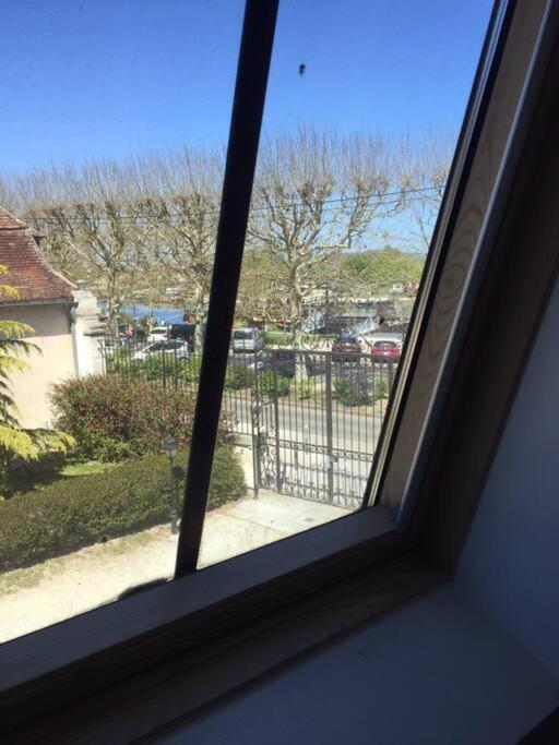 Bel Appart Au Bord De L'Eau Proche Gare Avec Wifi Auxerre Exteriör bild